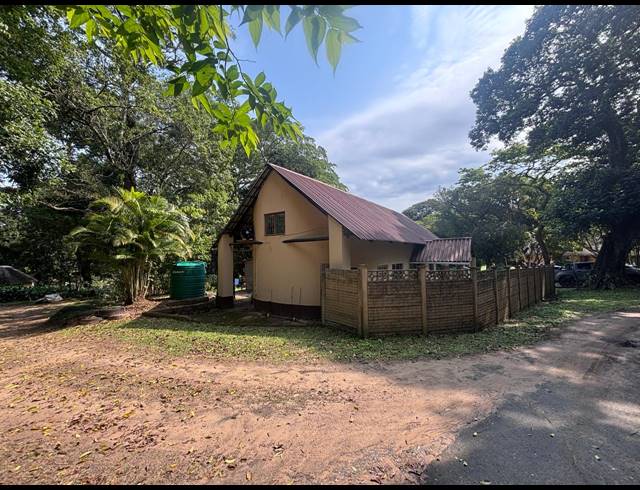 3 BEDROOM TOWNHOUSE FOR SALE IN UMTENTWENI